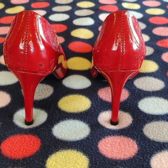 RED PATENT LEATHER HEELS GOLD TOE TIP MADE IN BRAZIL Size 5. - Picture 8 of 11